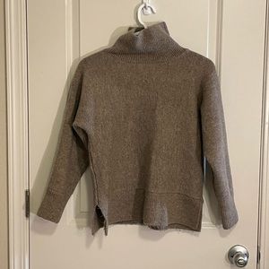Brown Sweater 🤎